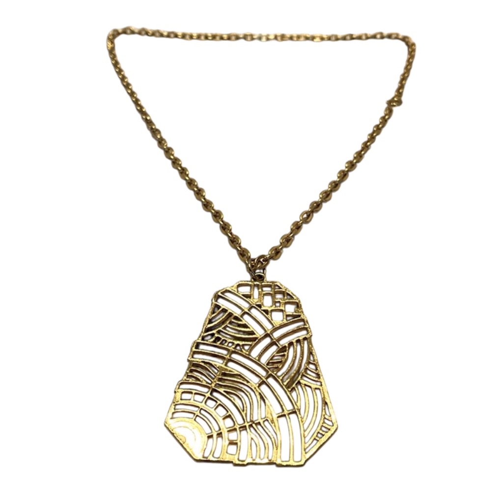 Vintage Lisner Gold Tone Necklace With Statement Pendant.